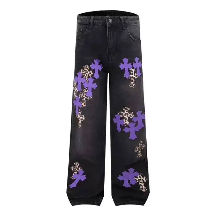 P280 Chrome Hearts/Chrome Hearts leopard print camouflage checkerboard cross leather jeans Full of exploring the ultimate in fashion, Chrome Hearts' new Chrome Hearts pants cleverly integrate camouflage cross, checkerboard cross and other elements to break traditional boundaries. The clever fusion of Mattyboy’s same style, overalls and khaki jeans brings endless matching inspiration to fashionistas.  This pair of Croxin overalls not only presents a unique retro style, but also combines comfort and sophistication with its wide-leg, loose design. The mid-high waist design matches a lazy and casual style, which not only makes the legs longer but also maintains a casual feel, it is a must-have fashion choice for trendy men and trendy women.